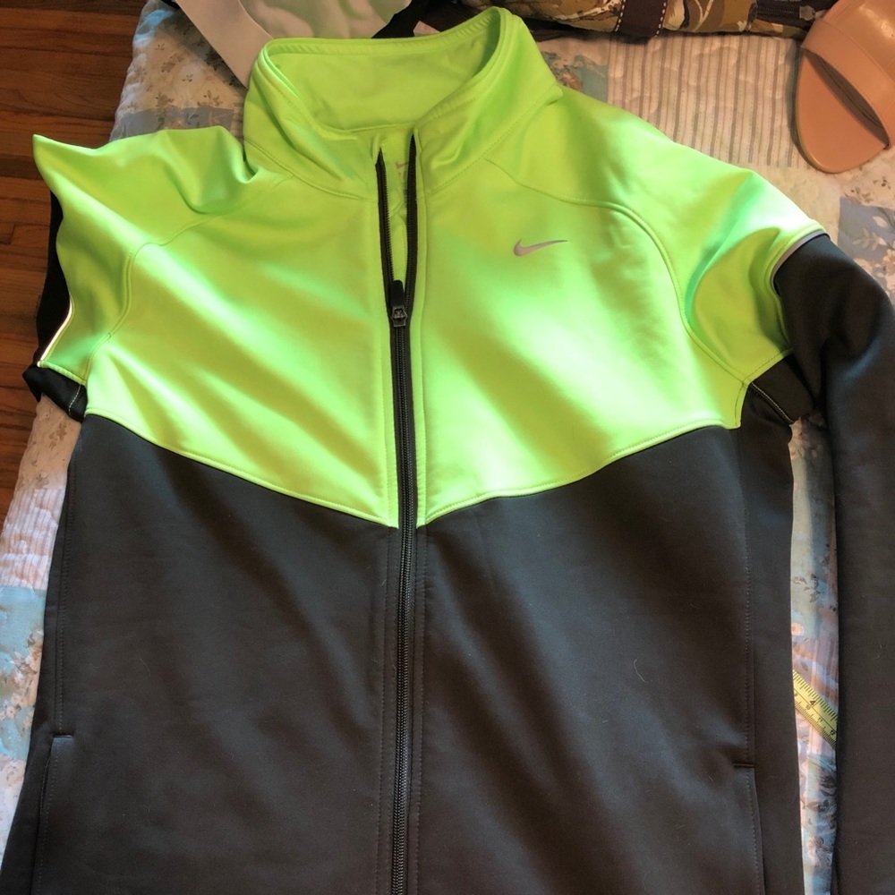 Nike dri fit jacket
